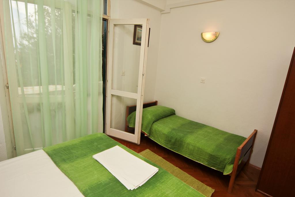 Apartments Toni Two Igrane Exterior foto